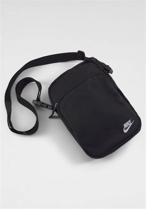 nike umhängetasche damen klein|Nike Umhängetaschen & Schultertaschen für Damen online.